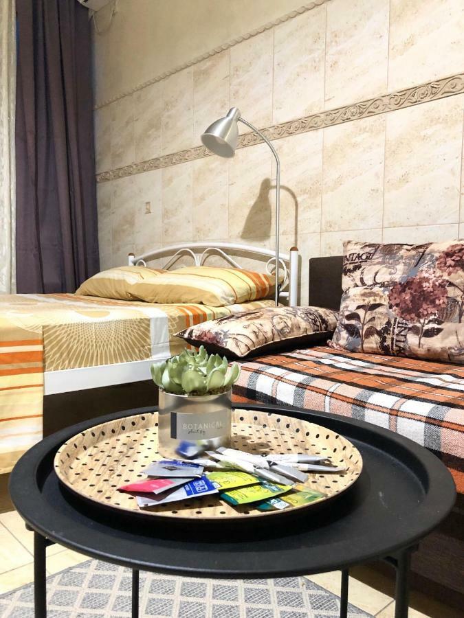 Modern Aparthotel Near Metro Pecherskaキエフ エクステリア 写真