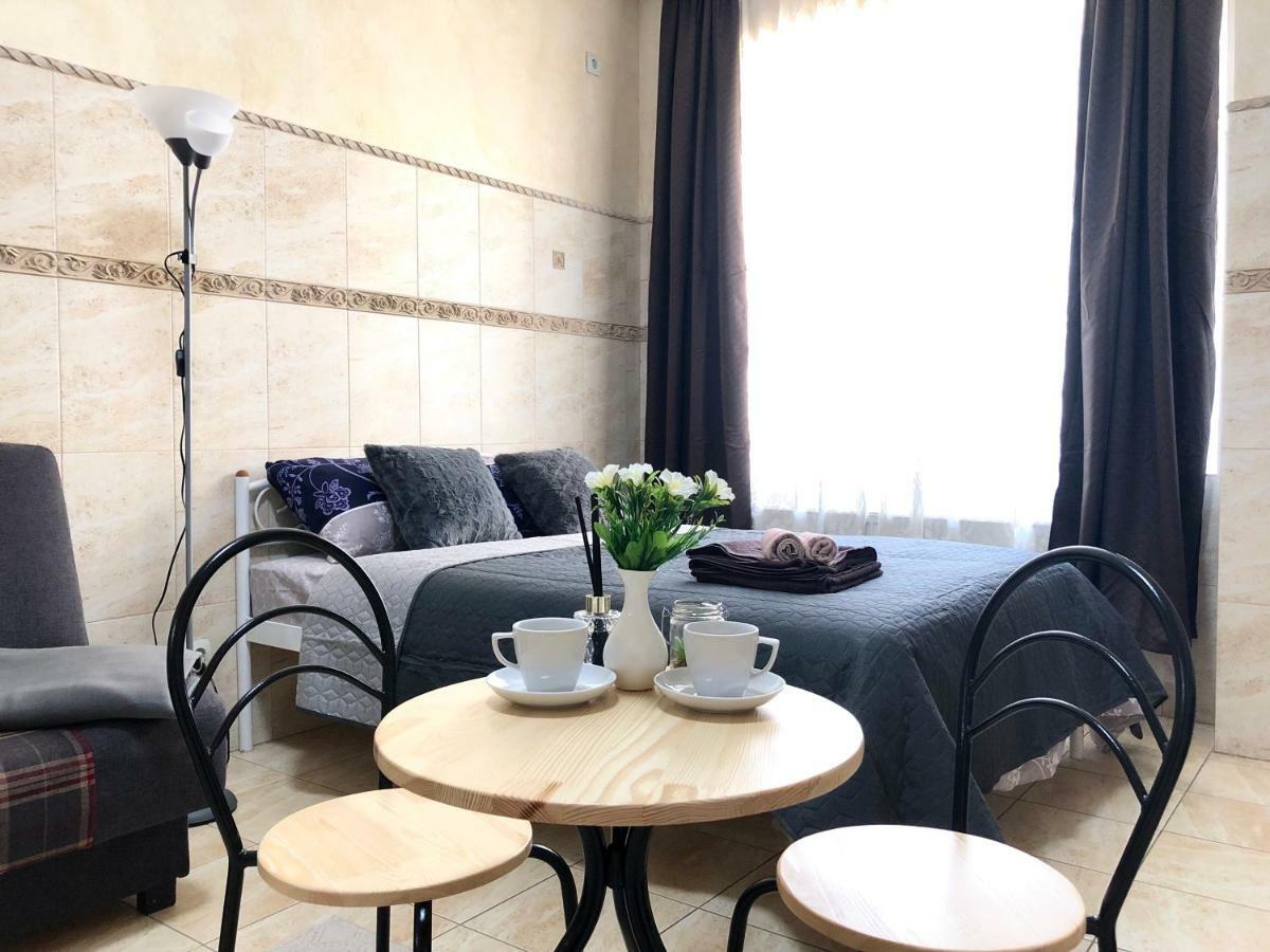 Modern Aparthotel Near Metro Pecherskaキエフ エクステリア 写真