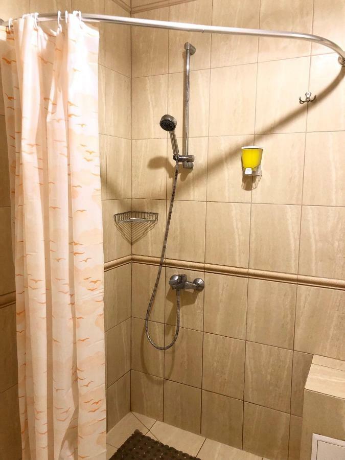 Modern Aparthotel Near Metro Pecherskaキエフ エクステリア 写真